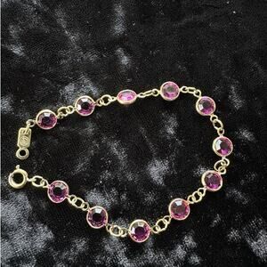 Vintage Swarovski Swan Logo Pink Amethyst Crystal Bezel Gold Tone Bracelet 7’’